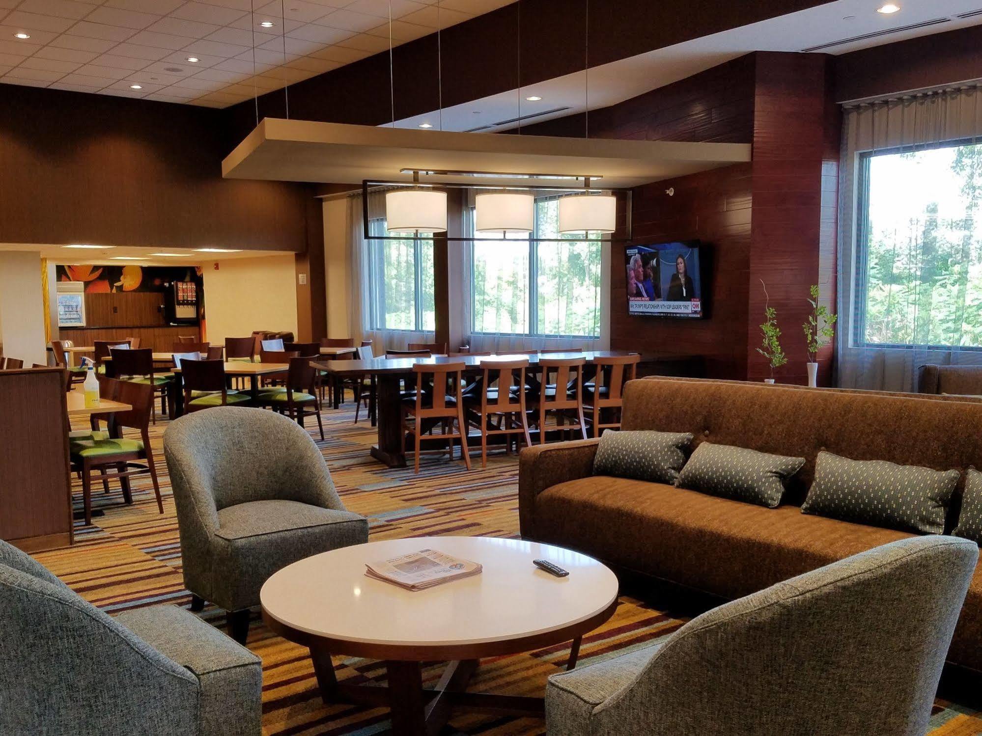 Fairfield Inn & Suites By Marriott Springfield Holyoke Exteriör bild